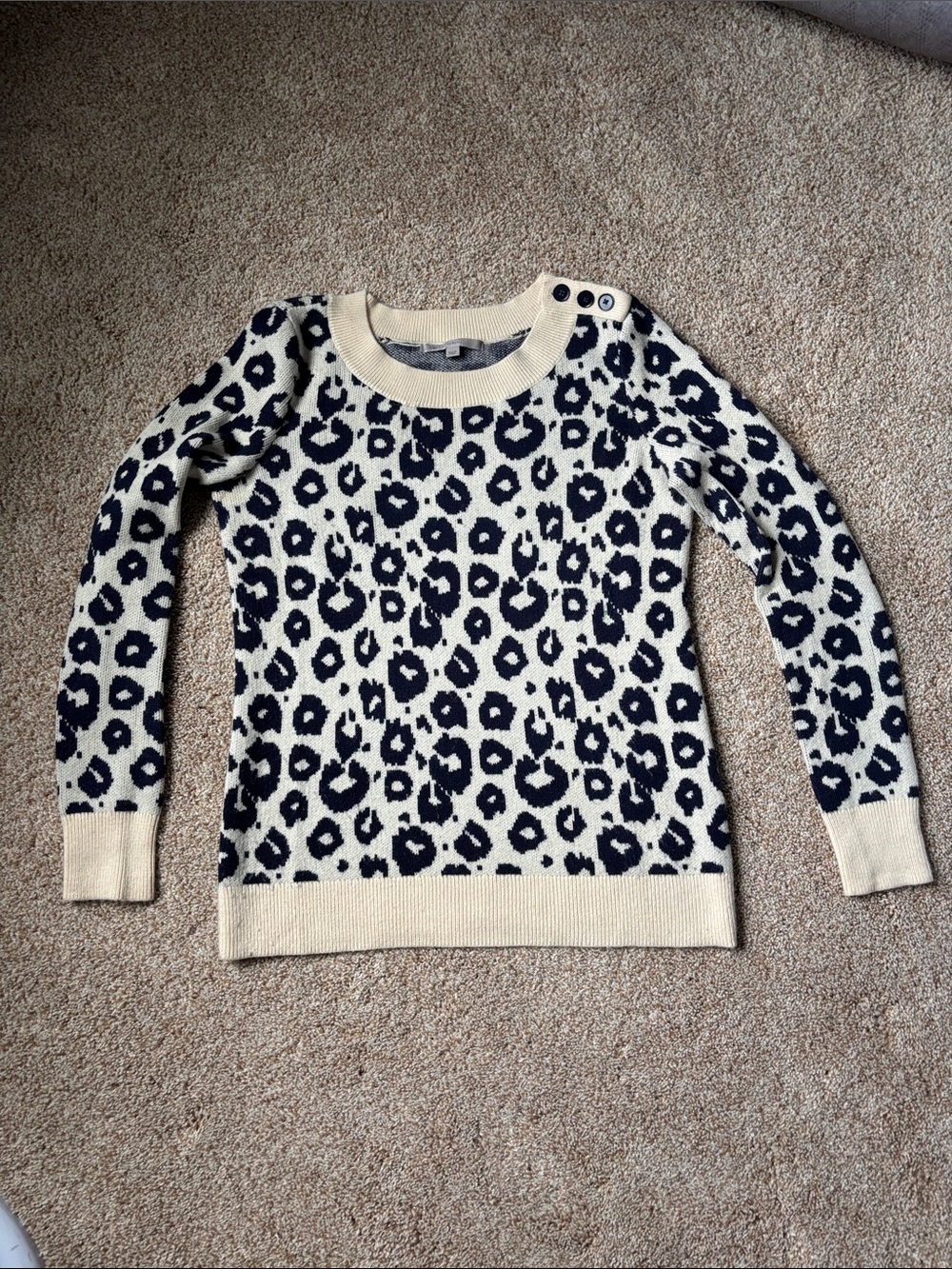 GAP Leopard print sweater 🐆